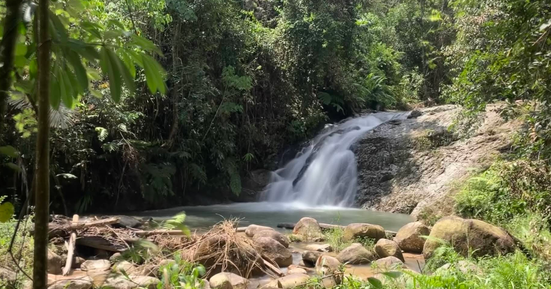 Air Terjun Bertingkat 7 di Buki Batu,